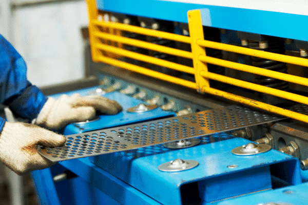 advantages of metal stamping